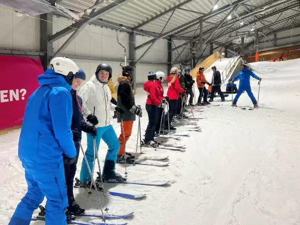 Neem les bij de Skischool. Foto: De Uithof Den Haag Neem les bij de Skischool. Foto: De Uithof Den Haag