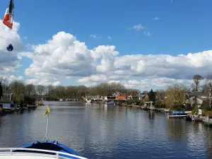 Over de prachtige Vecht. Foto: Partyrederij Tisset