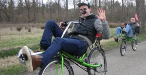 Mooi weer? Stap op de fiets en ontdek Nederland Ontdek de mooie omgeving rond Leusden op een ligfiets van Treeker Treks. Foto: Treeker Treks