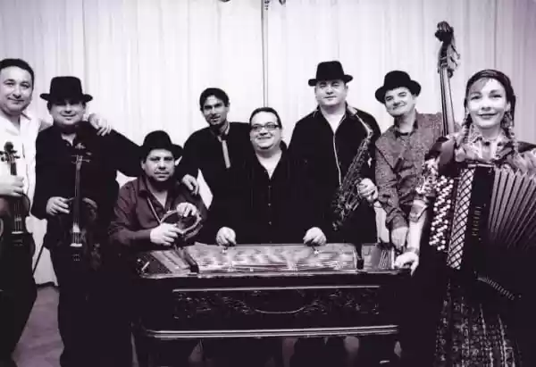 NADARA Transylvanian Gypsy Band in Gypsy Festival Nadara uit Transylvania.Foto: Aart Hop