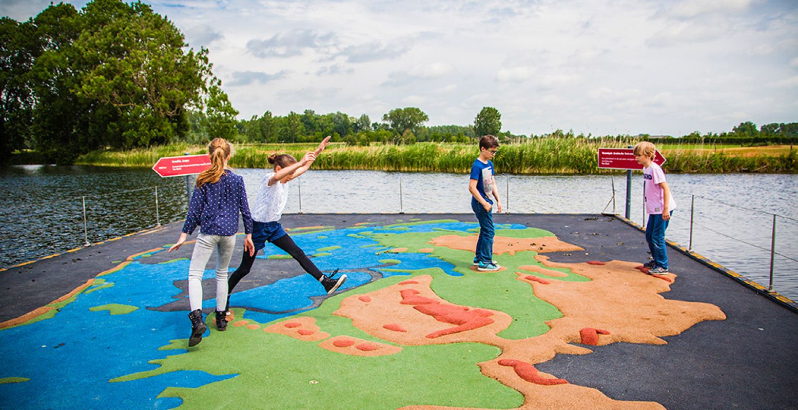 Kom speuren en schatzoeken bij GeoFort deze meivakantie. Foto: GeoFort.