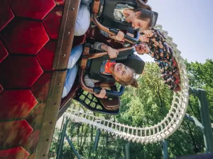 Samen in de Python. Foto: Efteling.