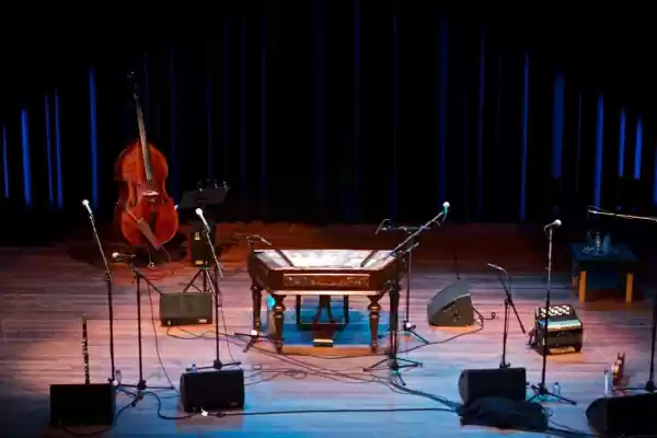 Berk Podium, het nieuwe Wereldmuziek podium. Foto: Aart Hop