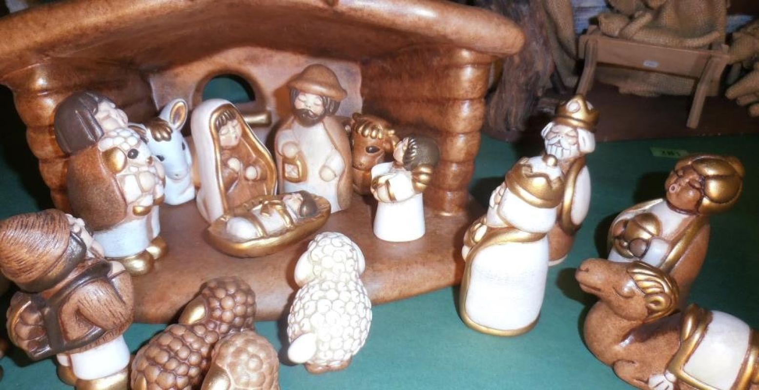Forsgebouwde kerstfiguren uit Zuid-Tirol, Italië. Foto: Kerststallen Expositie.