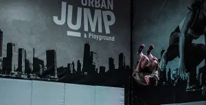 Ga op stap met de boys! Wie lukt het om een salto te maken op de trampolines van Urban Jump & Playground? Foto: Urban Jump & Playground