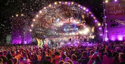 Vier het nieuwe theaterseizoen op de Uitmarkt 2019