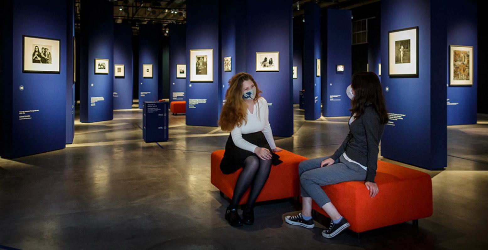 Kom ook kijken in de Eregalerij van de Nederlandse Fotografie. Wat vind jij van de keuzes? En welke foto zou je toe willen voegen? Foto: Nederlands Fotomuseum © Fred Ernst