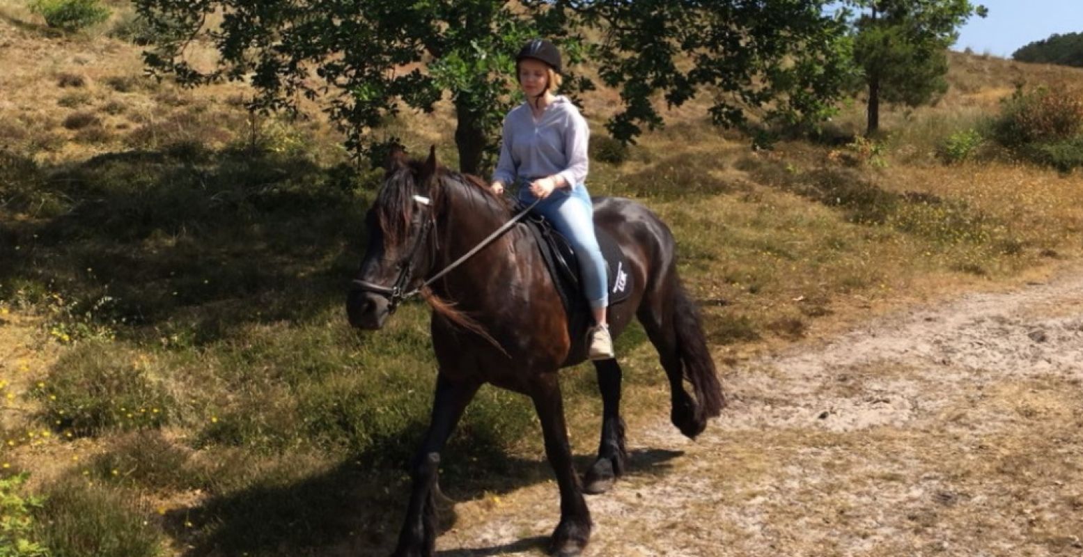 Met een gids een privérit te paard maken over Terschelling en ondertussen van alles te weten komen over het eiland. Een van mijn favoriete dagjes uit ooit! Foto: Rijpaarden Verhuur Lok.