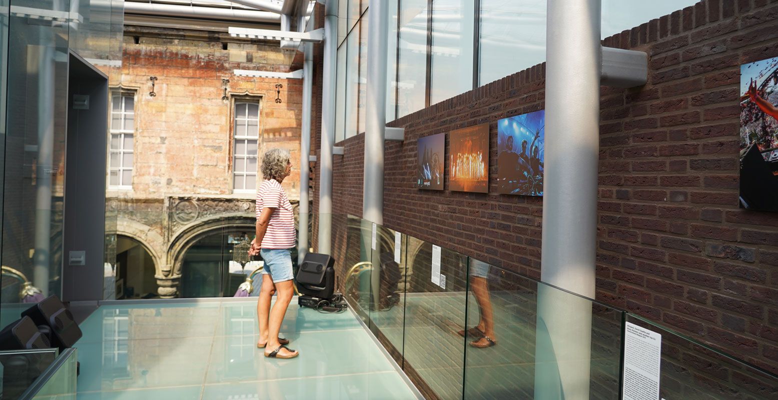 Bijzondere foto's van nu in het Fotomuseum aan het Vrijthof. Foto: André Löwenthal