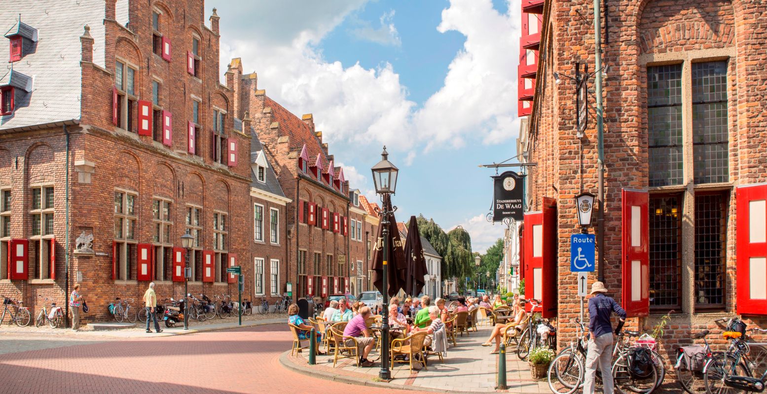 Stadsbierhuis De Waag in het historische centrum van de Gelderse Hanzestad Doesburg. Foto: Ingeborg Lukkien