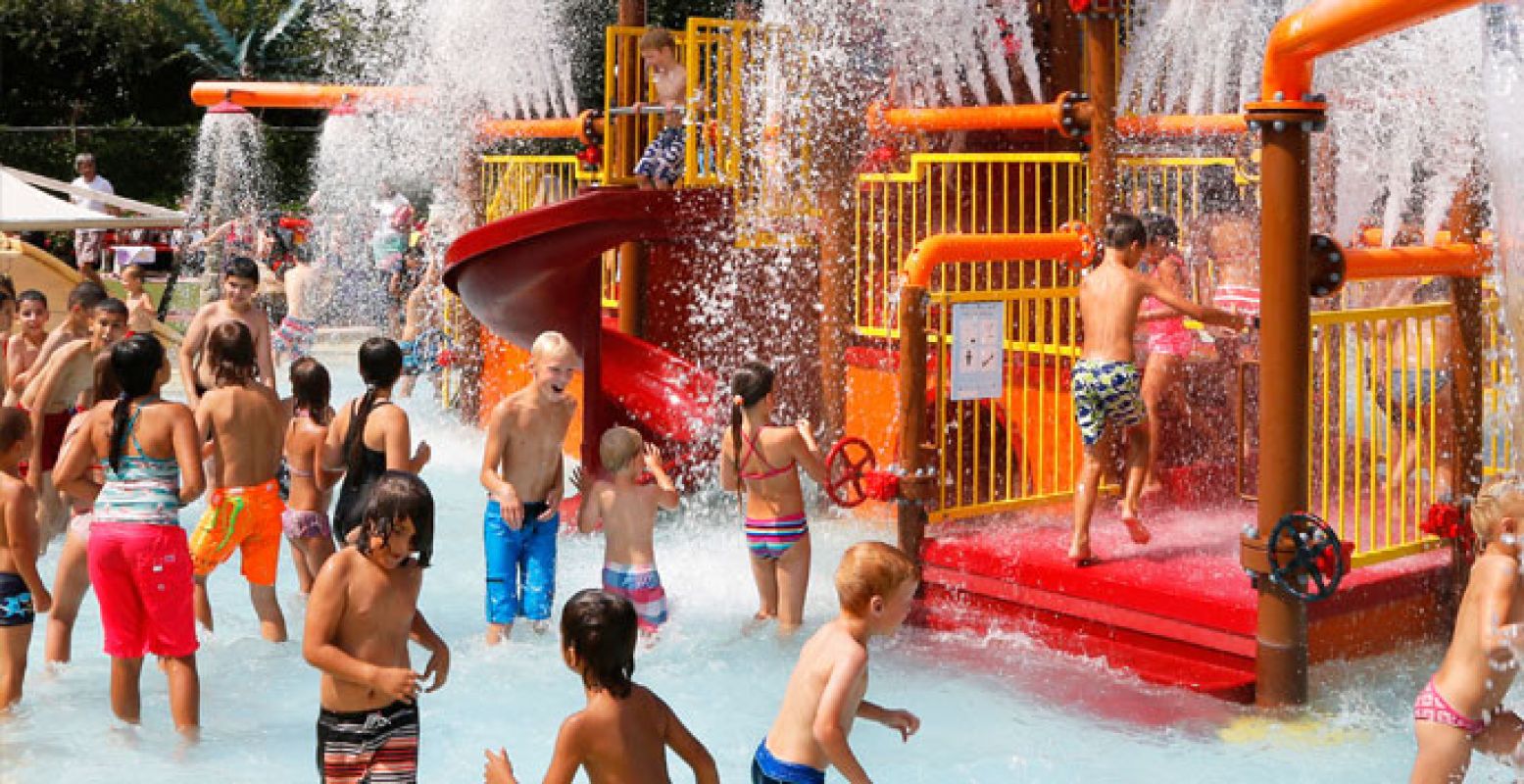 De waterspeeltuin is de favoriete plek op warme zomerdagen.