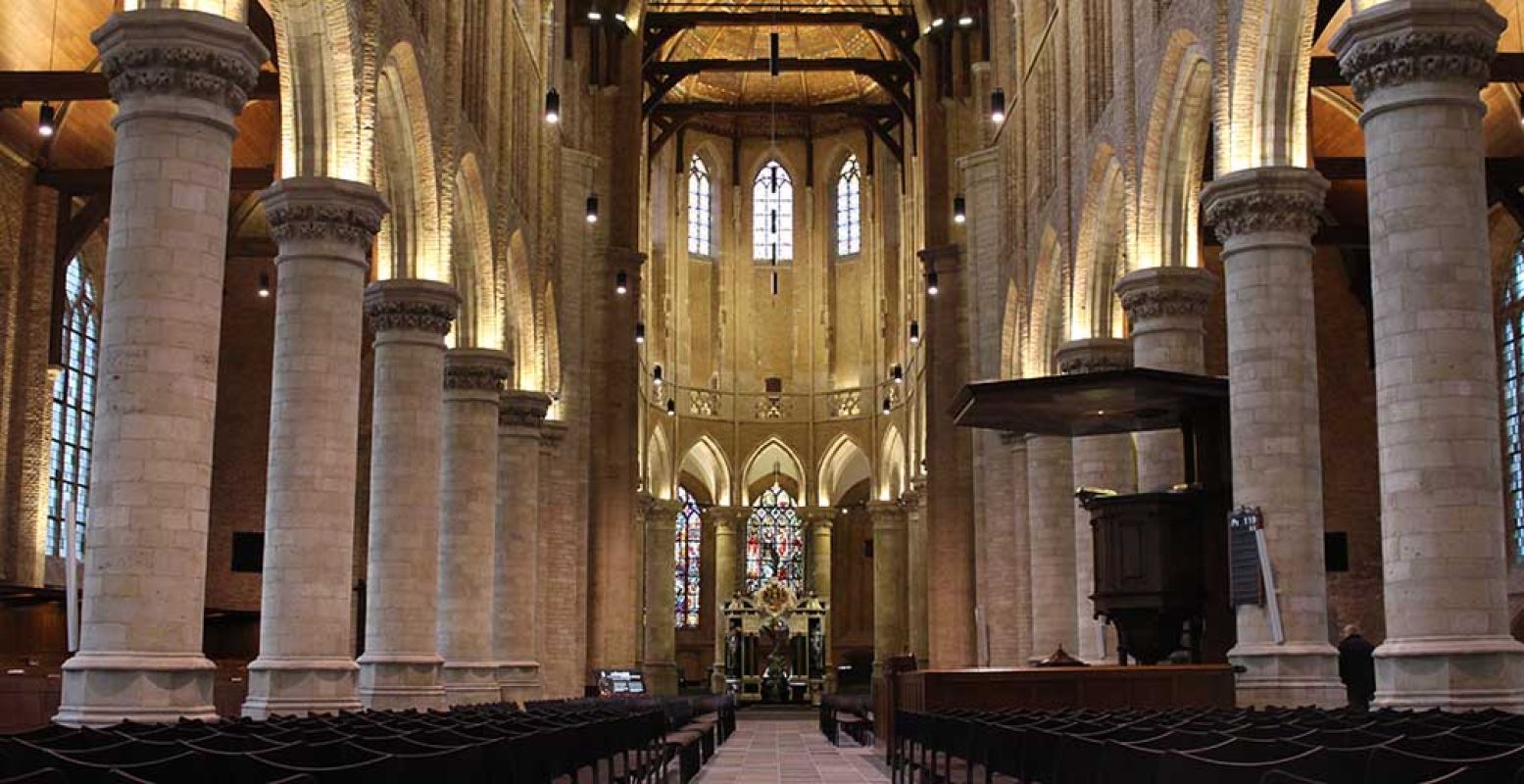 Een must tijdens een dagje Delft: de Nieuwe Kerk. Indrukwekkend, beeldschoon en vol historie. Foto: DagjeWeg.NL.