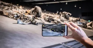 Oranje boven! Dit zijn leuke Hollandse uitjes Bekijk een gecrashte Lancester bommenwerper uit 1945 in Oorlogsmuseum Overloon, bestaand uit tweeduizend wrakstukjes. Foto: Oorlogsmuseum Overloon