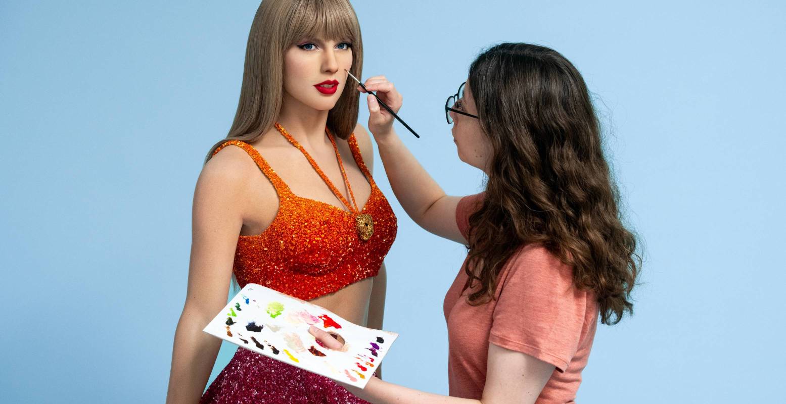 Het nieuwe wassen beeld van Taylor Swift in Madame Tussauds is bijna niet van echt te onderscheiden. Foto: Madame Tussauds Amsterdam © Merlin Entertainments