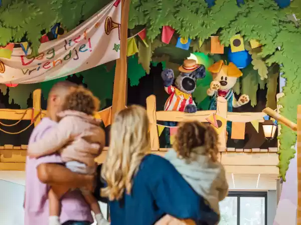 Avonturenpark De Tovertuin Kijk! Woezel en Pip zijn er. Foto: De Tovertuin ©