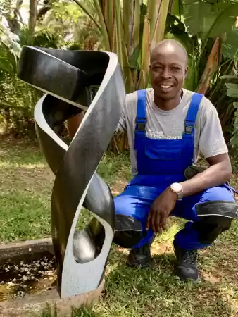 Abstract - Robert Chikumbo. - Fotograaf: Rob IJpelaan - Art of Africa