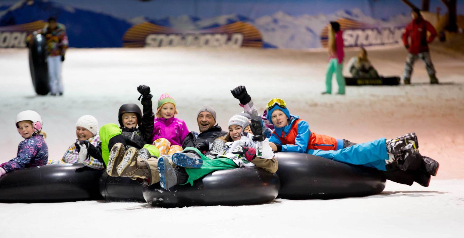 Sjees met een band van de piste af. Foto: Snowworld