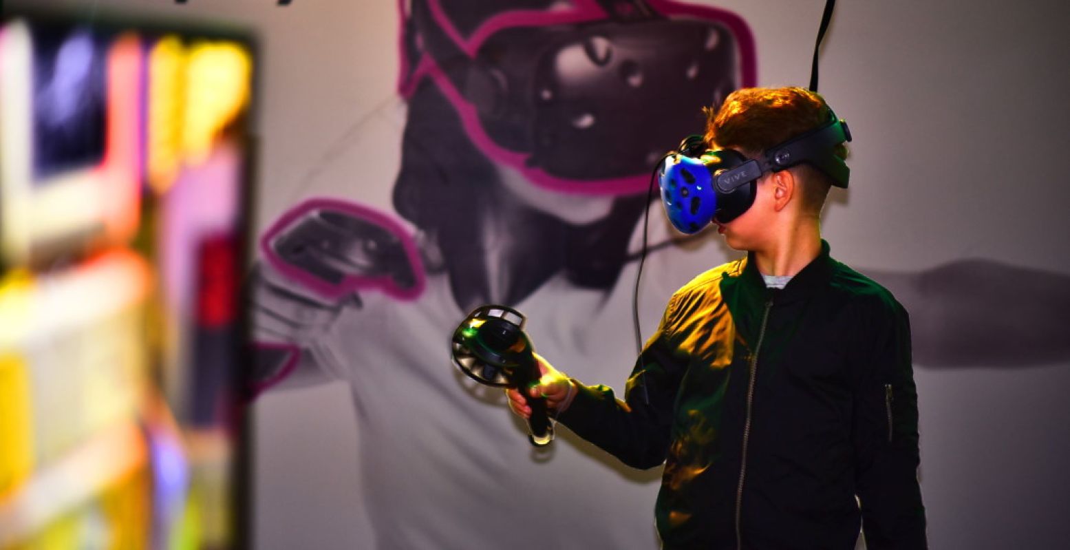Ontdek de wondere wereld van virtual reality bij VR4play. Ook geschikt voor kinderen! Foto: VR4play