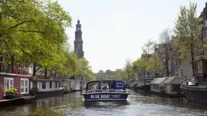 Vaar langs de mooiste plekjes van Amsterdam met Blue Boat Company Foto: Blue Boat Company