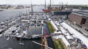 Spetterende watersportbeurs op de werf in Amsterdam