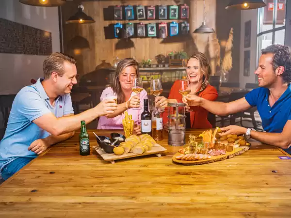 Combineer je uitje met een borrel of high tea! Foto: Fabriek Woerden