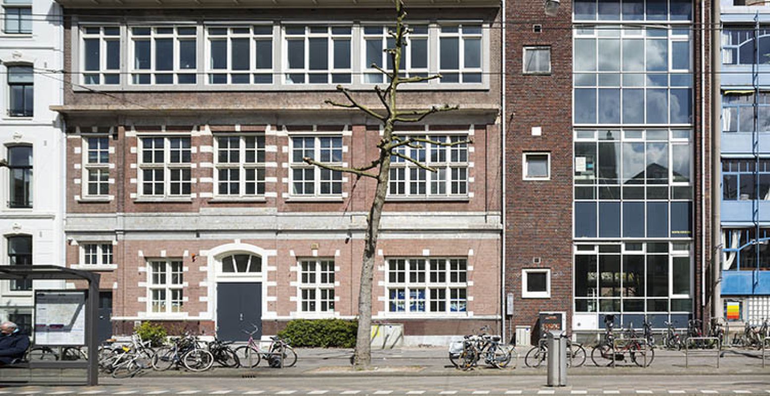 De vroegere Hervormde Kweekschool speelde een belangrijke rol tijdens de oorlog. Foto: Nationaal Holocaust Museum © Luuk Kramer.