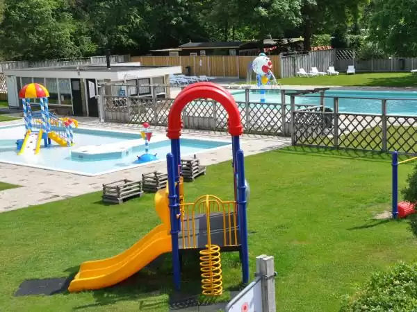Recreatiecentrum Het Eibernest Foto: Recreatiecentrum Het Eibernest