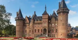 Dagje uit op maandag? Hier kun je wél heen! Kasteel de Haar in de zomer. Foto: Kasteel de Haar