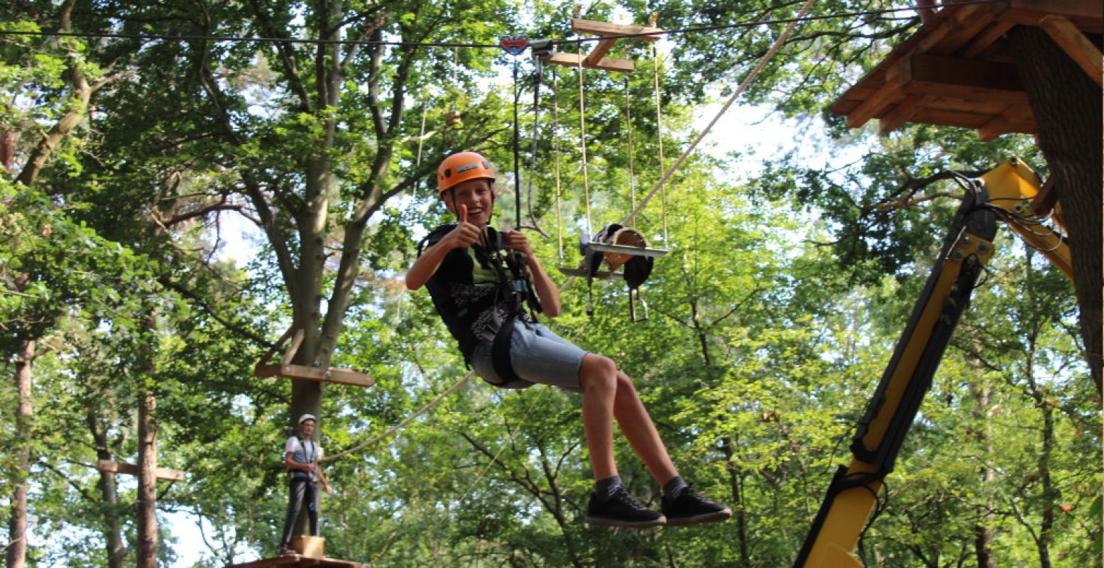 Bedwing de klimparcoursen in het klimbos van Adventurepark Harderwijk. Foto: Adventurepark Harderwijk