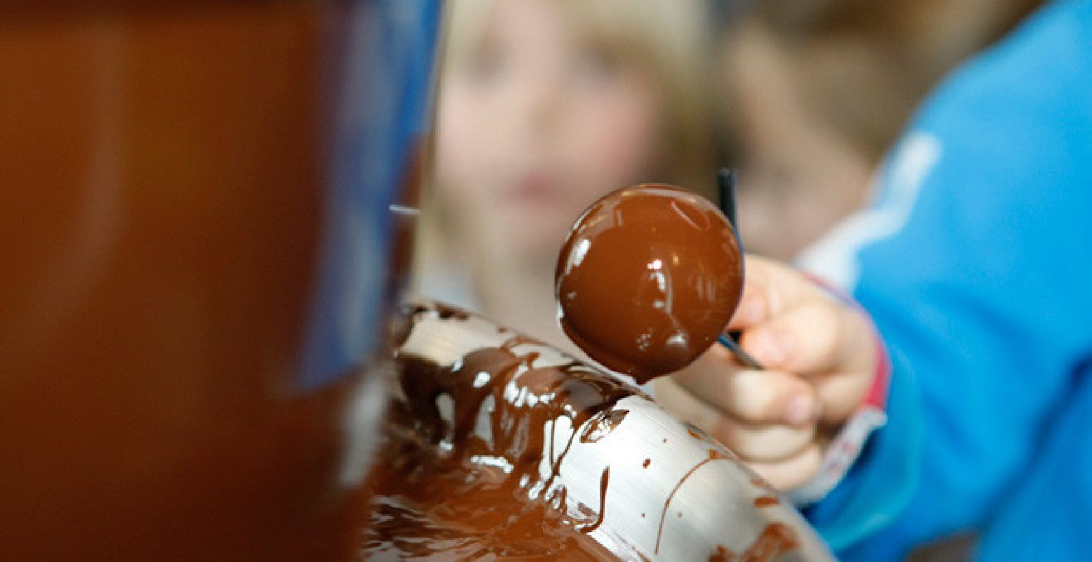 Dompel al het lekkers in de chocoladefontein! Foto: Chocoa