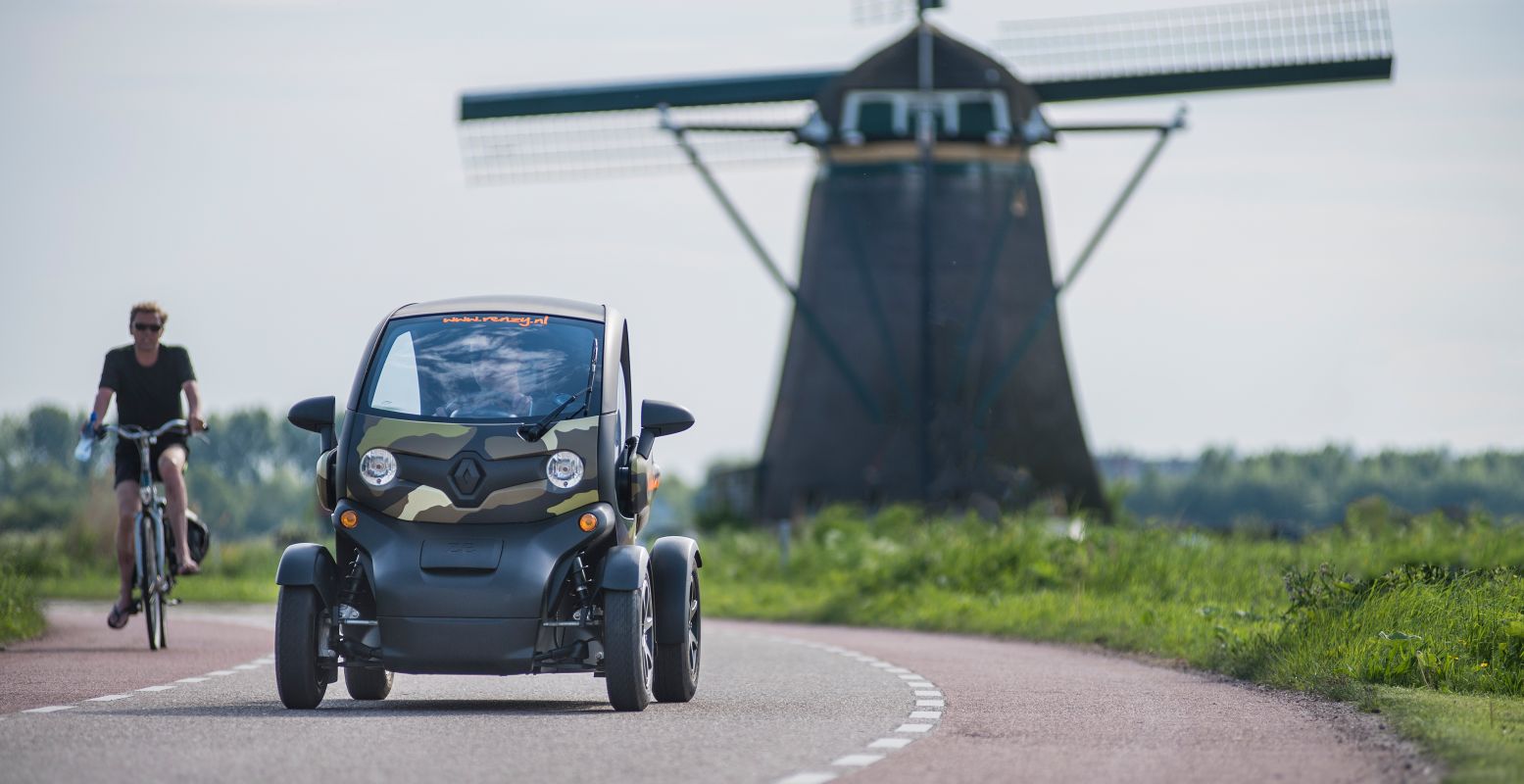 Scheuren in een Renault Twizy, gaaf! Foto: Renzy