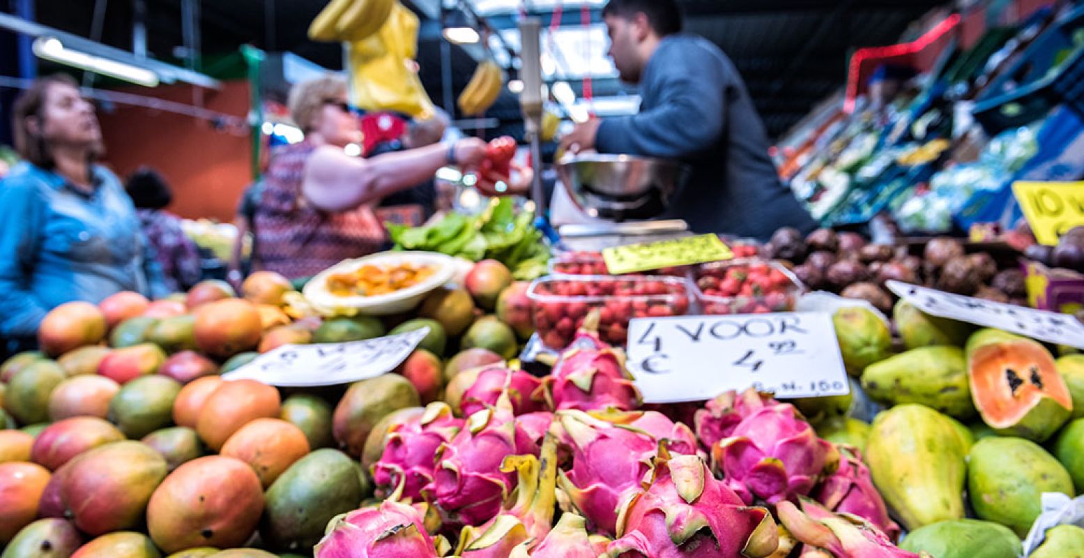 Op de Food Markt op De Bazaar vind je verse producten. Foto: De Bazaar Beverwijk.