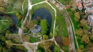 Vier de verjaardag van het Vondelpark mee! Het Vondelpark van bovenaf gezien. Foto: Vondelpark Festival