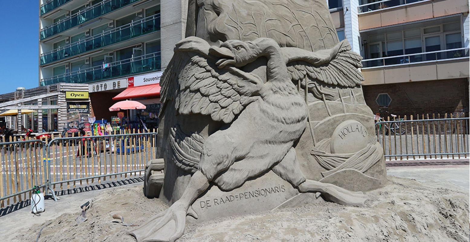 Ook tijdens de vorige jaren werden fraaie zandsculpturen gemaakt. Foto: Marcel Elsjan of Wipper / Zandacademie