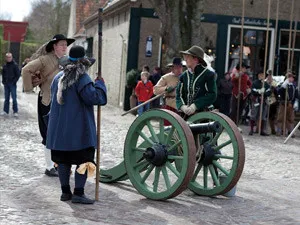 In het zomerseizoen zijn er kanonschoten. Foto: Vesting Bourtange.