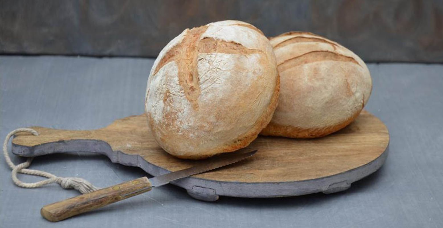 Zelfgebakken brood, dat ruikt lekker! Foto: Taart & Trends.