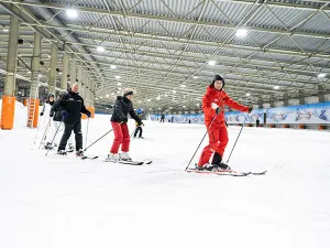 SnowWorld Landgraaf Maak een tocht over de langste indoor skipiste van Europa. Foto: Meijs