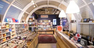 Zin in een dagje shoppen? Hier moet je zijn! Moet je lp's hebben? Die vind je bij Urban Shopper. Foto: Tom Doms