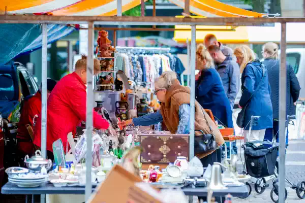 Grote Curiosa-, Antiek- en Brocante Markt Delden Fotograaf: van Aerle bv