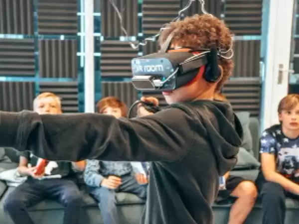 Foto: The VR Room Amsterdam © Eva Griep. Foto: The VR Room Amsterdam © Eva Griep.