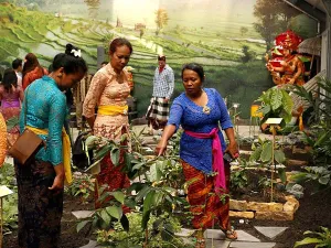 Snuffel rond in de specerijentuin. Foto: Taman Indonesia.