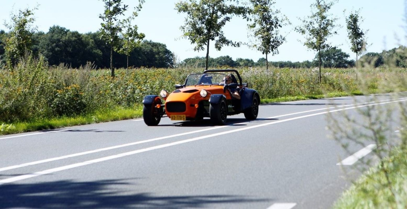 Lekker touren door Nederland in een razendsnelle Westfield-auto. Foto: Sport7Cars.