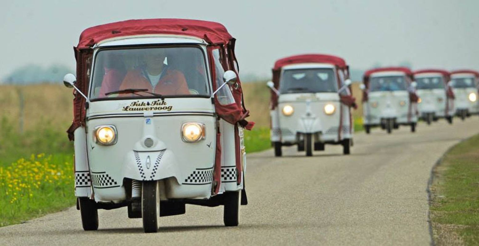 Op de tuktuk door Friesland. Foto: TukTuk Lauwersoog.