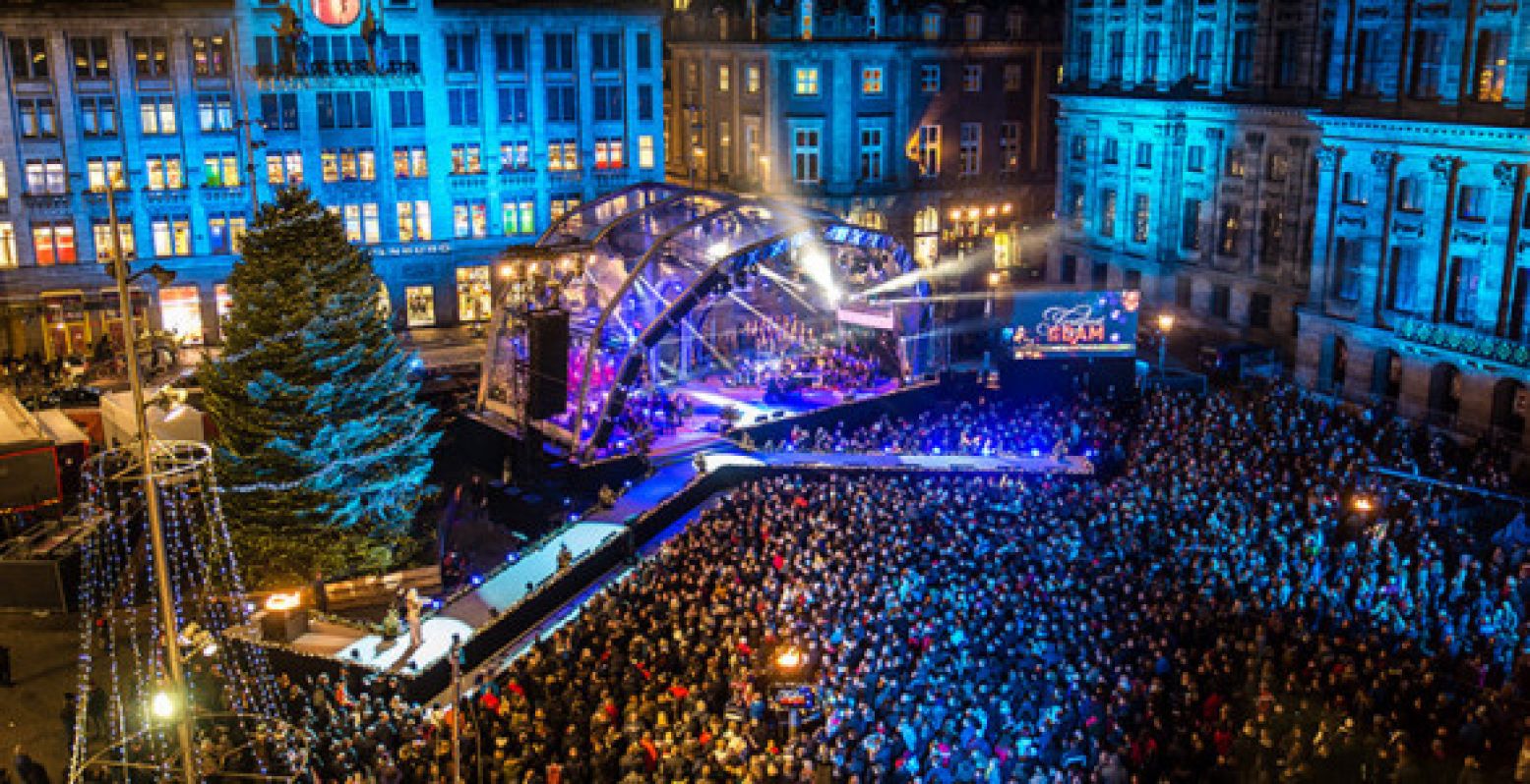 Kerst brengt licht en warmte. Kom ook naar Kerstfeest op de Dam! Foto: Kerstfeest op de Dam.