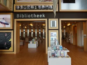 Bezoek de bibliotheek. Foto: DagjeWeg.NL