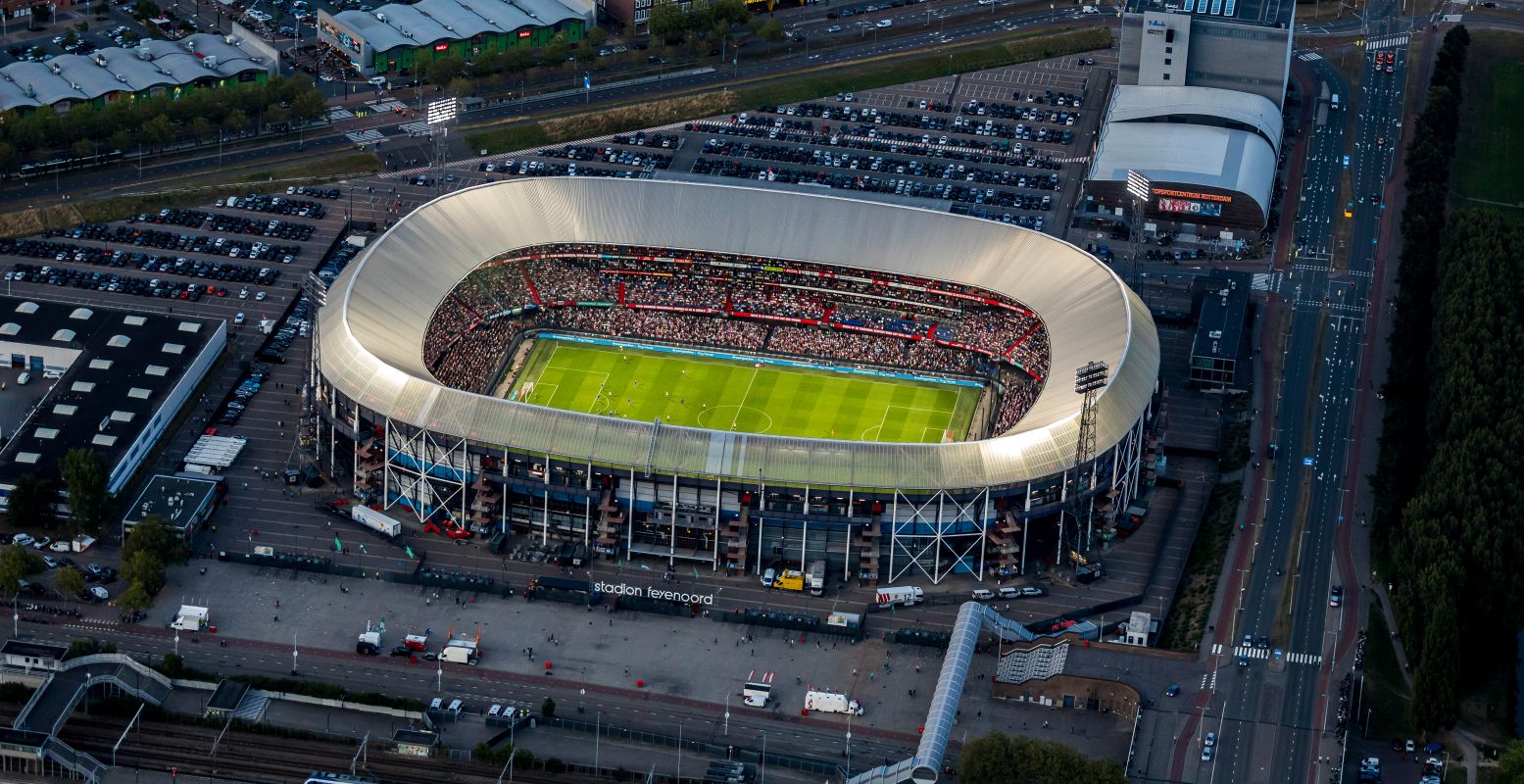 De Kuip vanuit de lucht. Foto: Rotterdam Make It Happen © Guido Pijper