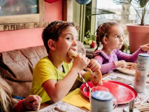 Geniet van lekkere pannenkoeken. Foto: Sprookjeshof © Steffanie Schuster Fotografie