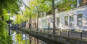 Dagje Amersfoort: de leukste uitstapjes en bezienswaardigheden Aanrader: ontdek alles over Mondriaan in het Mondriaanhuis in het mooie Amersfoort. Foto: Mondriaanhuis © Wil Groenhuijsen.
