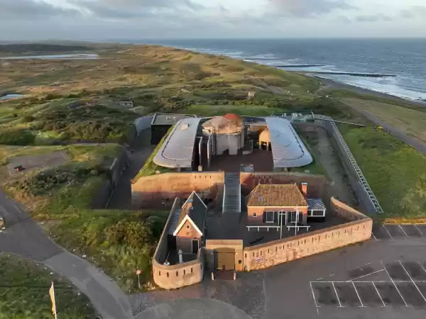 Bekijk het waanzinnige uitzicht vanaf de grote koepel. Foto: Fort Kijkduin