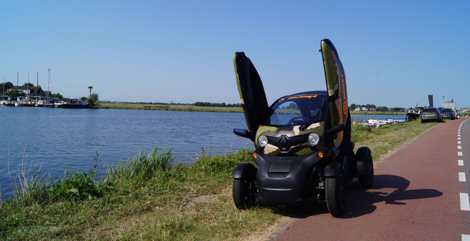 De Renault Twizy is een opvallende verschijning op de weg. Foto: DagjeWeg.NL